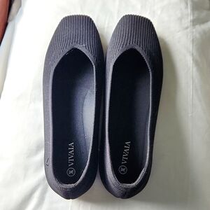 Vivaia black ballet shoes